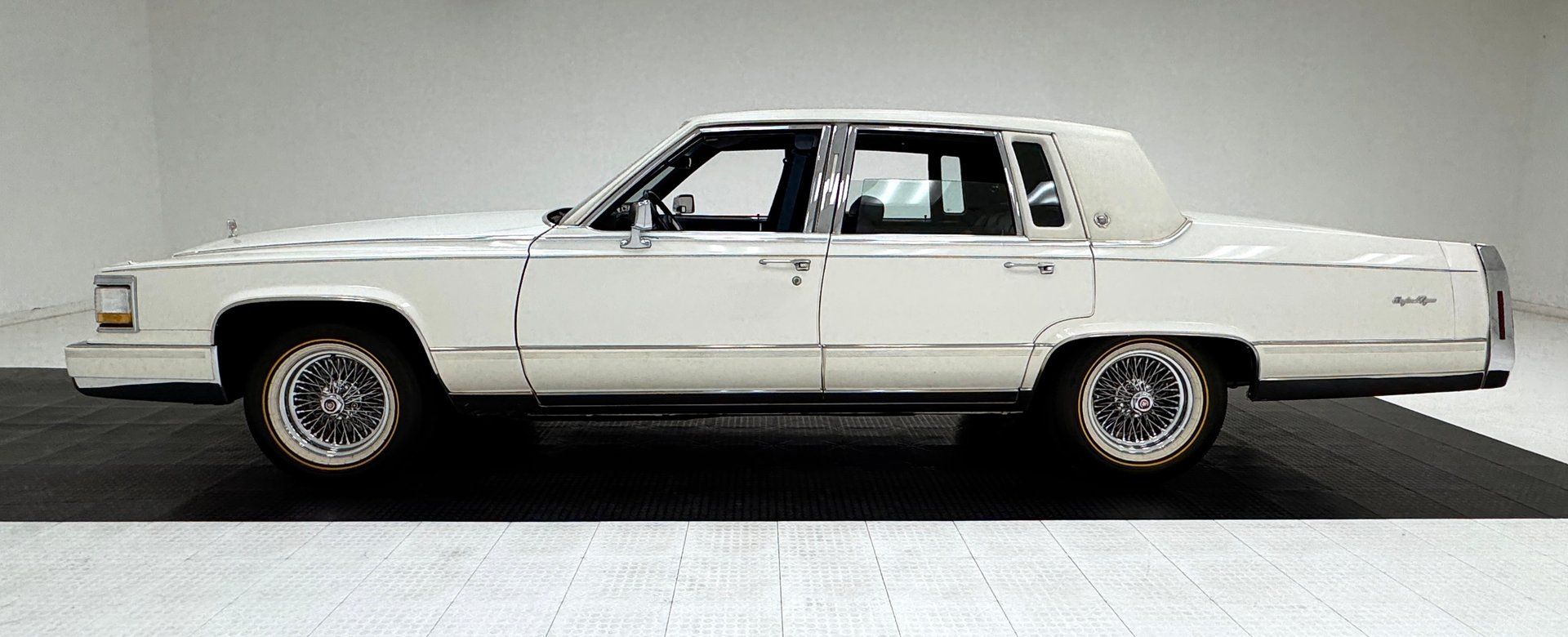 1992 Cadillac Brougham d'Elegance, foto 2