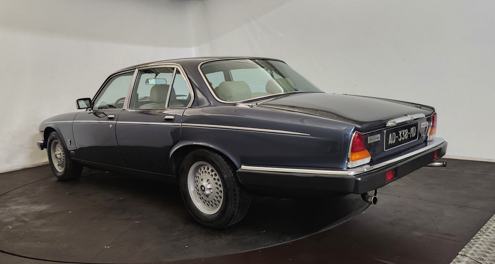 1988 Jaguar XJ12 Sovereign HE Series III, foto 3