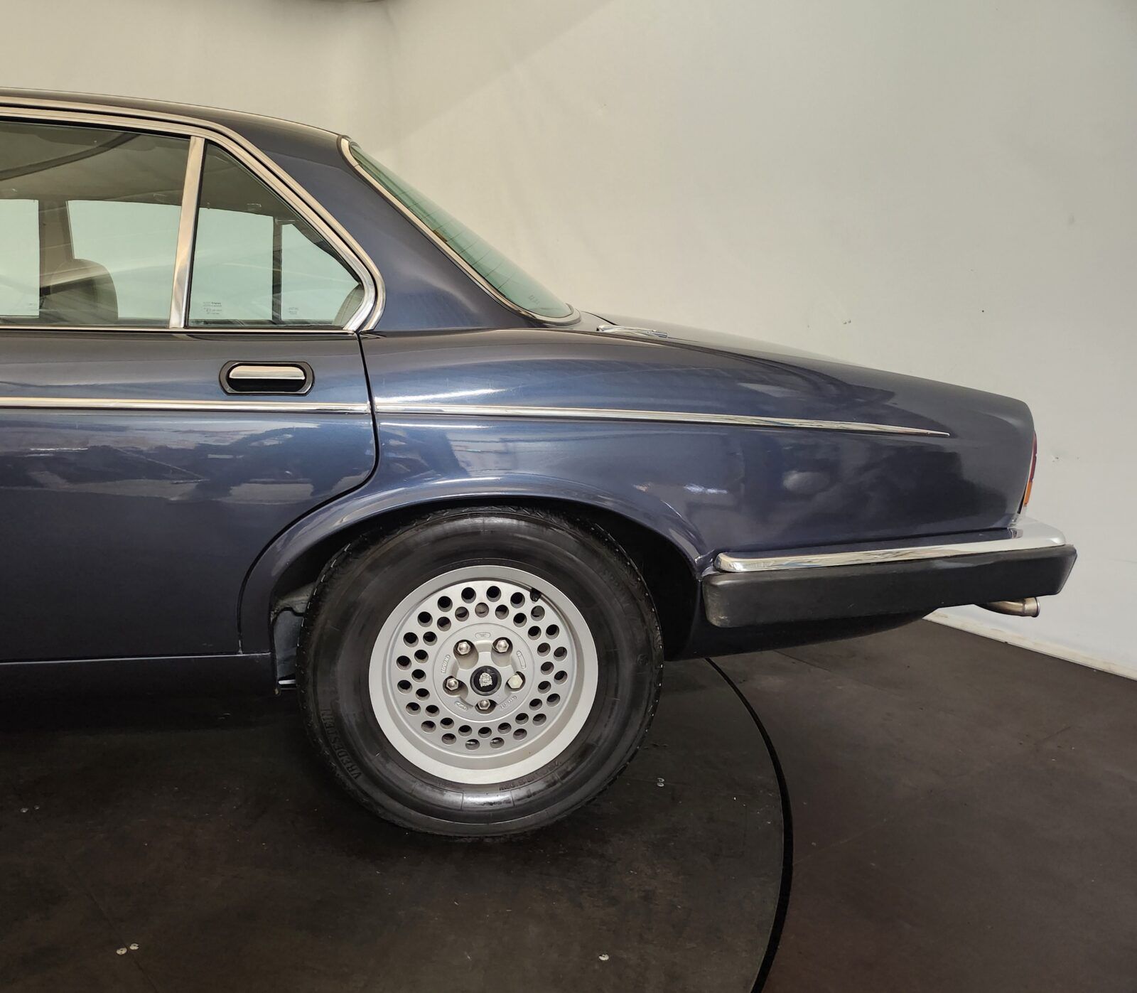 1988 Jaguar XJ12 Sovereign HE Series III, foto 11