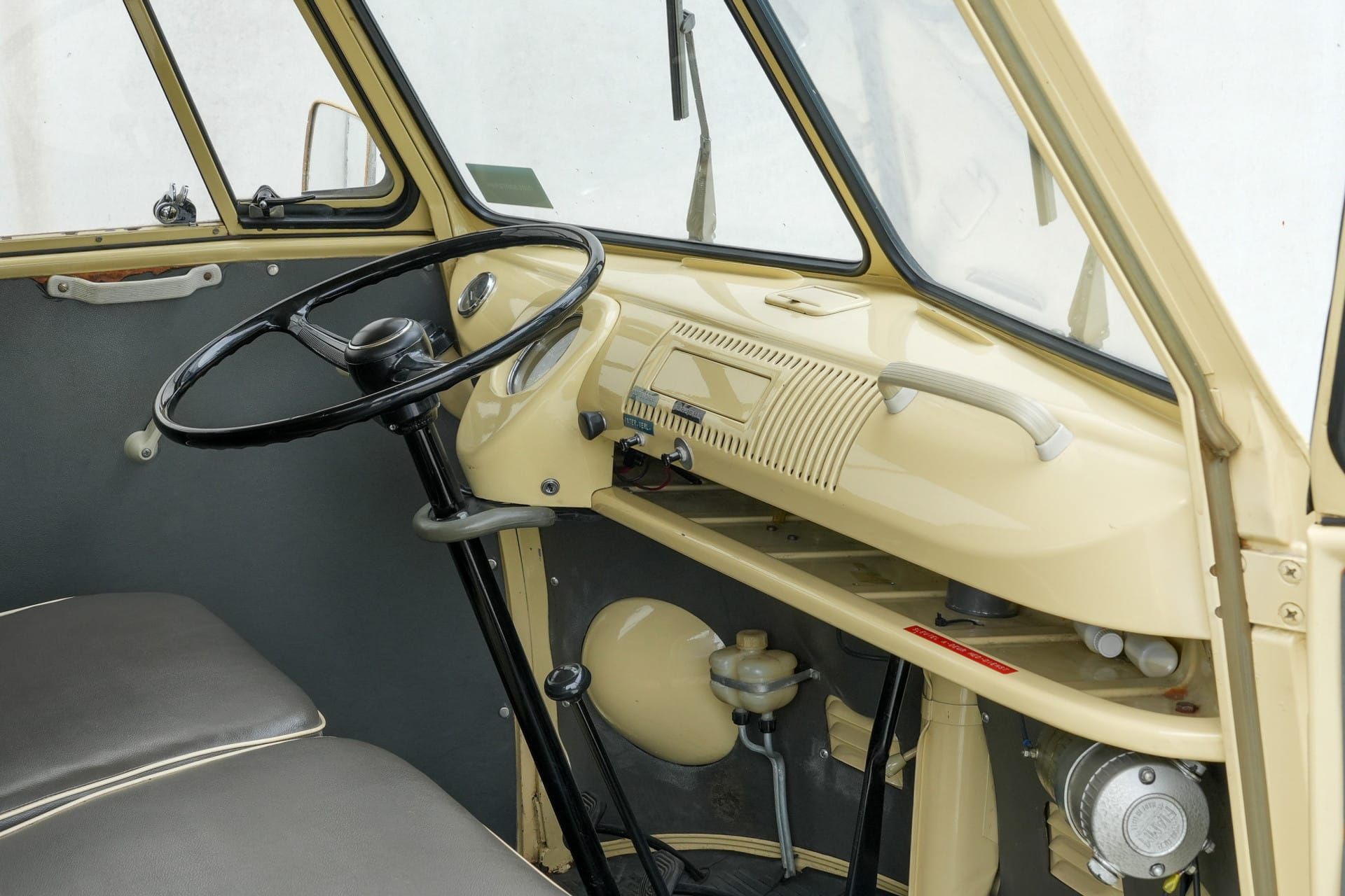 1966 Volkswagen Transporter Ambulance T1, foto 12