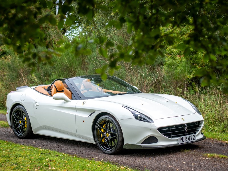 2016 Ferrari California T, foto 1