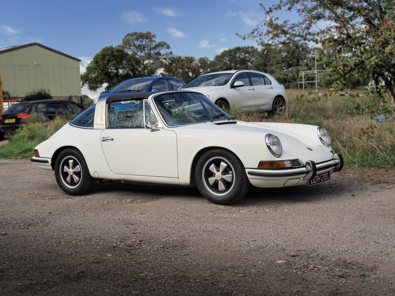 1971 Porsche 911E Targa 2.2L Manual, foto 2
