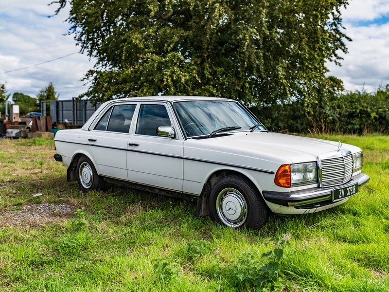 1984 Mercedes-Benz 300D W123, foto 1
