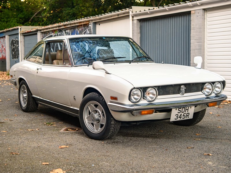 1977 Isuzu 117 Coupé XC, foto 1