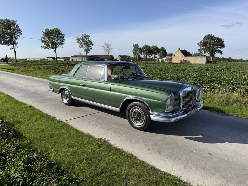 1969 Mercedes-Benz 280SE W111, foto 1