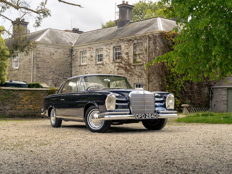 1965 Mercedes-Benz 220SE Coupe W111, foto 1