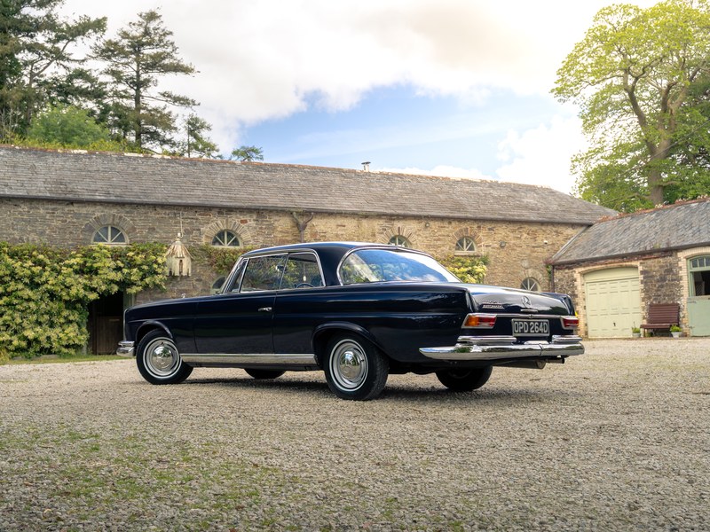 1965 Mercedes-Benz 220SE Coupe W111, foto 3