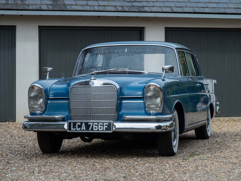 1968 Mercedes-Benz 230S Automatic ‘Heckfloss’ W111, foto 3