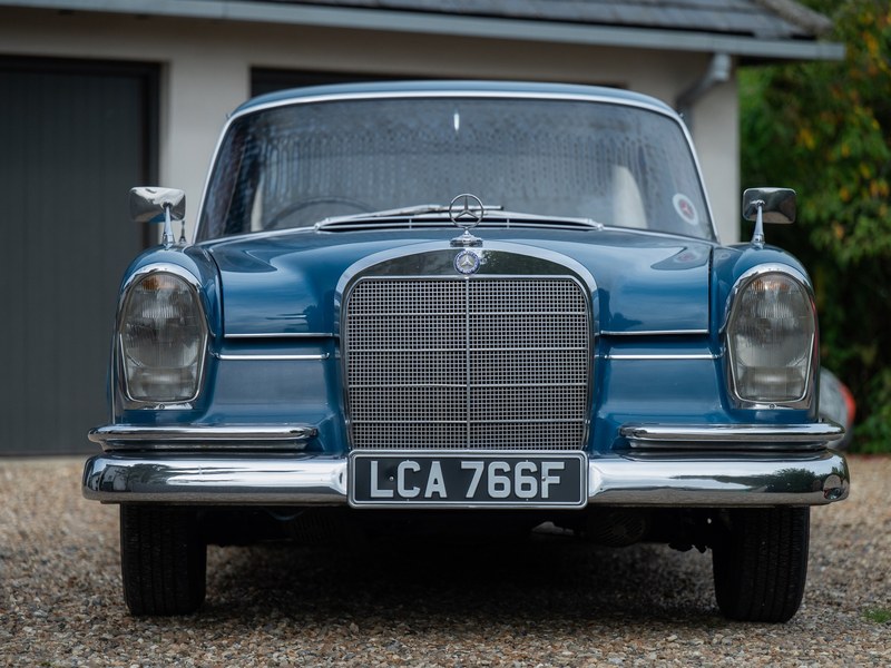 1968 Mercedes-Benz 230S Automatic ‘Heckfloss’ W111, foto 2