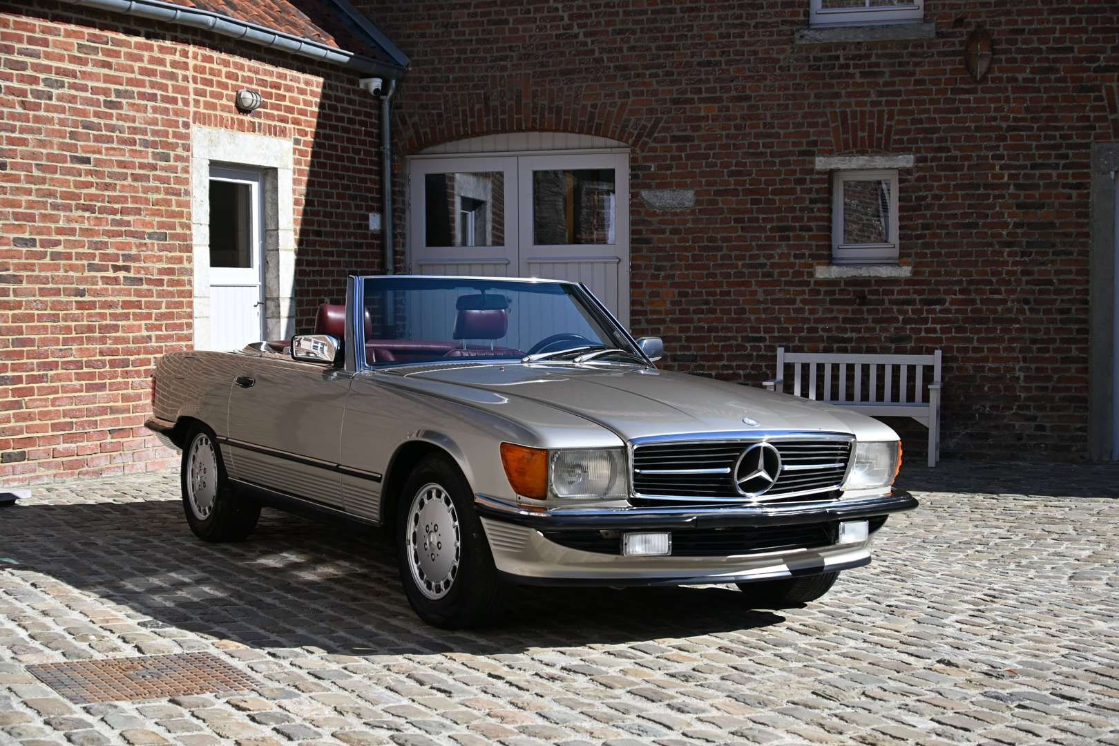 1987 Mercedes SL Class 560 SL R107, foto 1