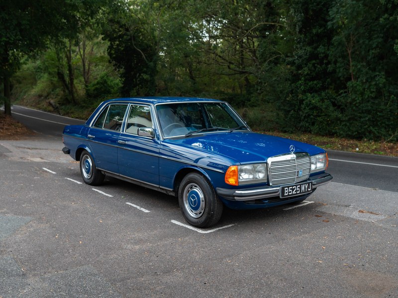 1984 Mercedes-Benz 230E Manual W123, foto 2