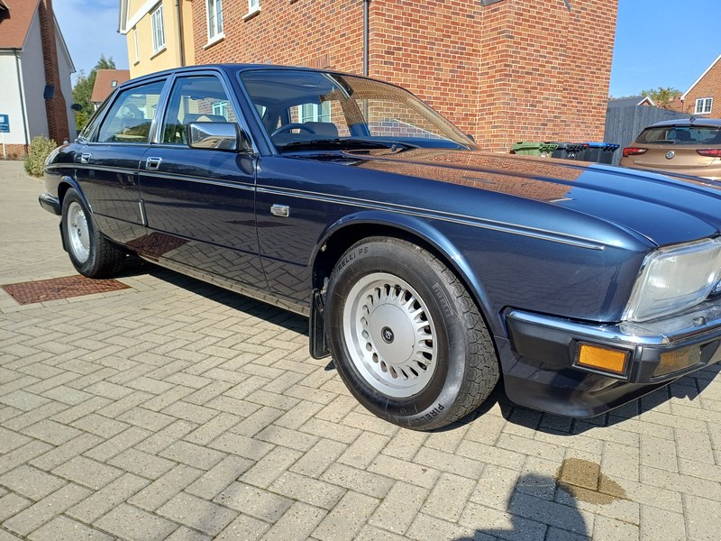 1988 Daimler 3.6L XJ40, foto 1