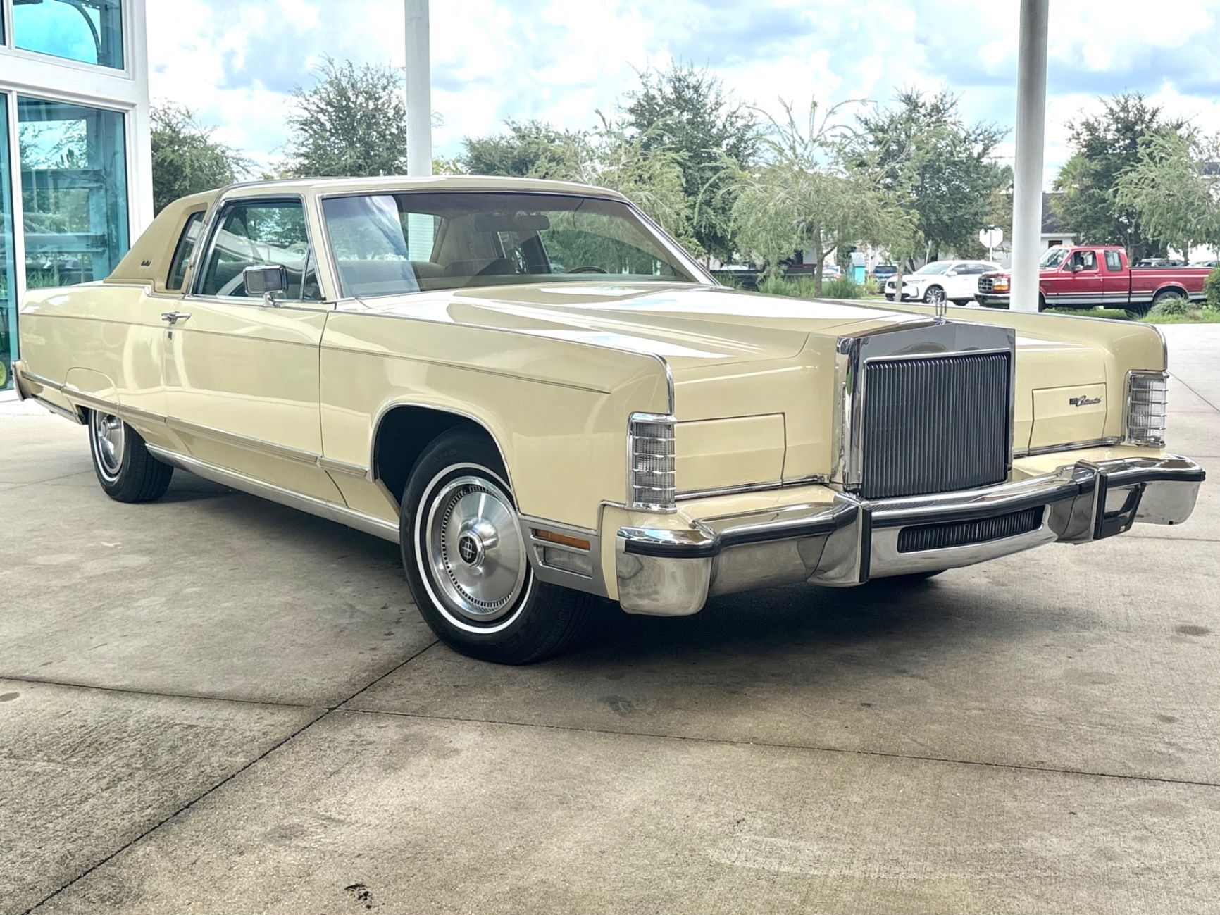 1977 Lincoln Continental Town Coupe, foto 4