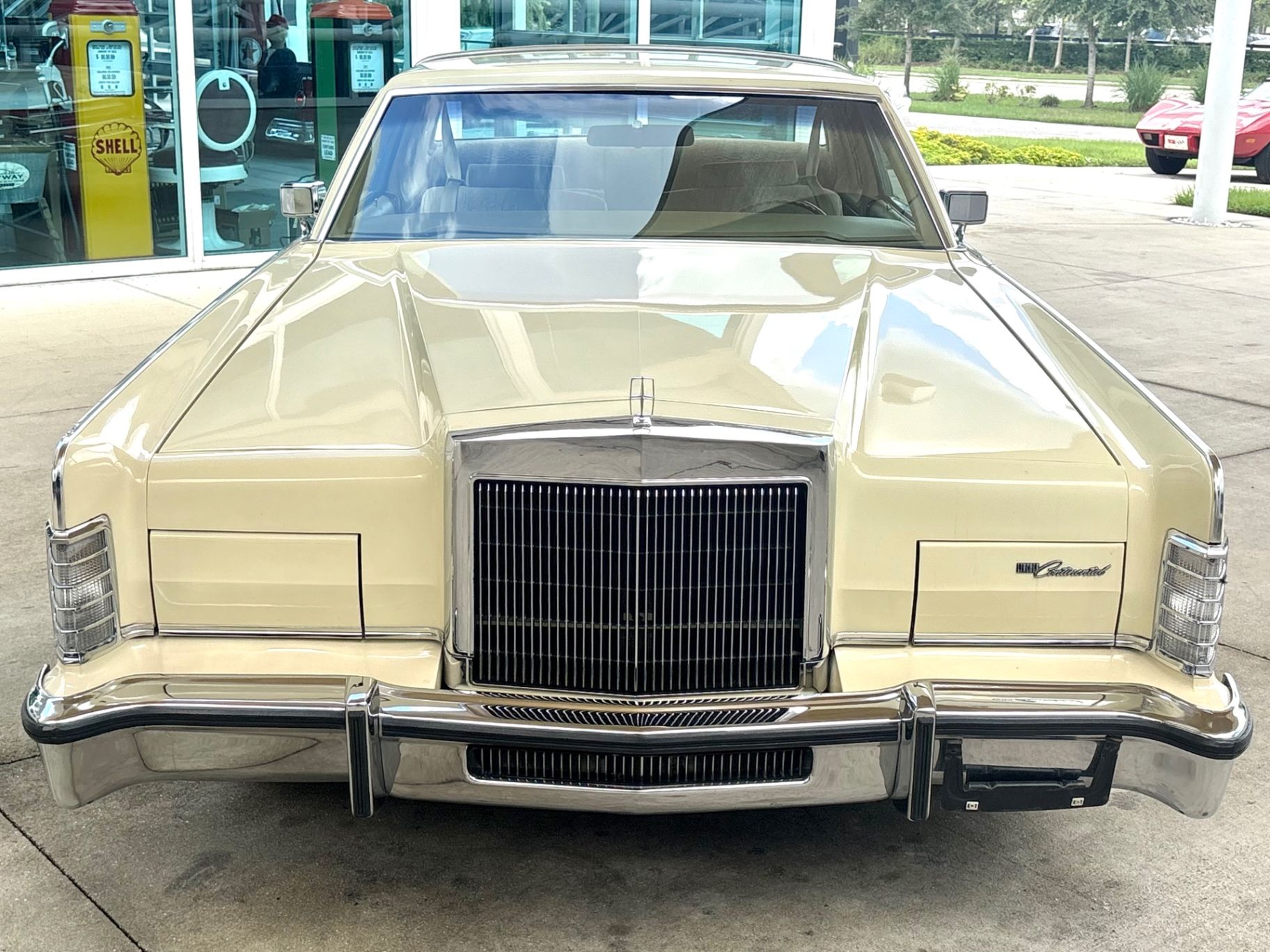 1977 Lincoln Continental Town Coupe, foto 3