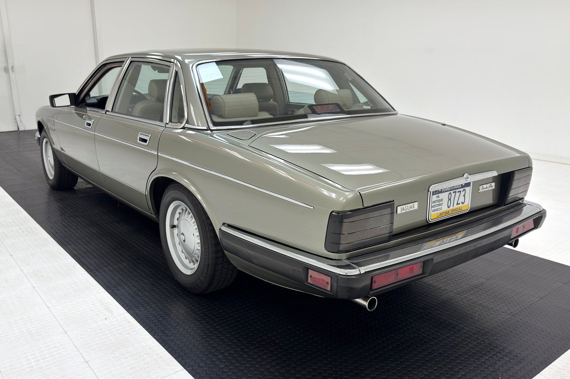 1989 Jaguar XJ6 Vanden Plas XJ40, foto 3