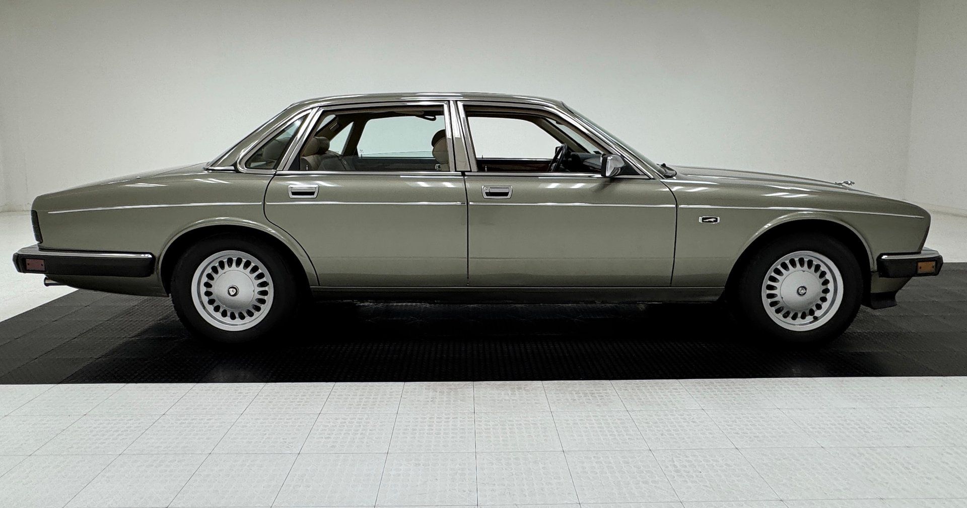 1989 Jaguar XJ6 Vanden Plas XJ40, foto 6