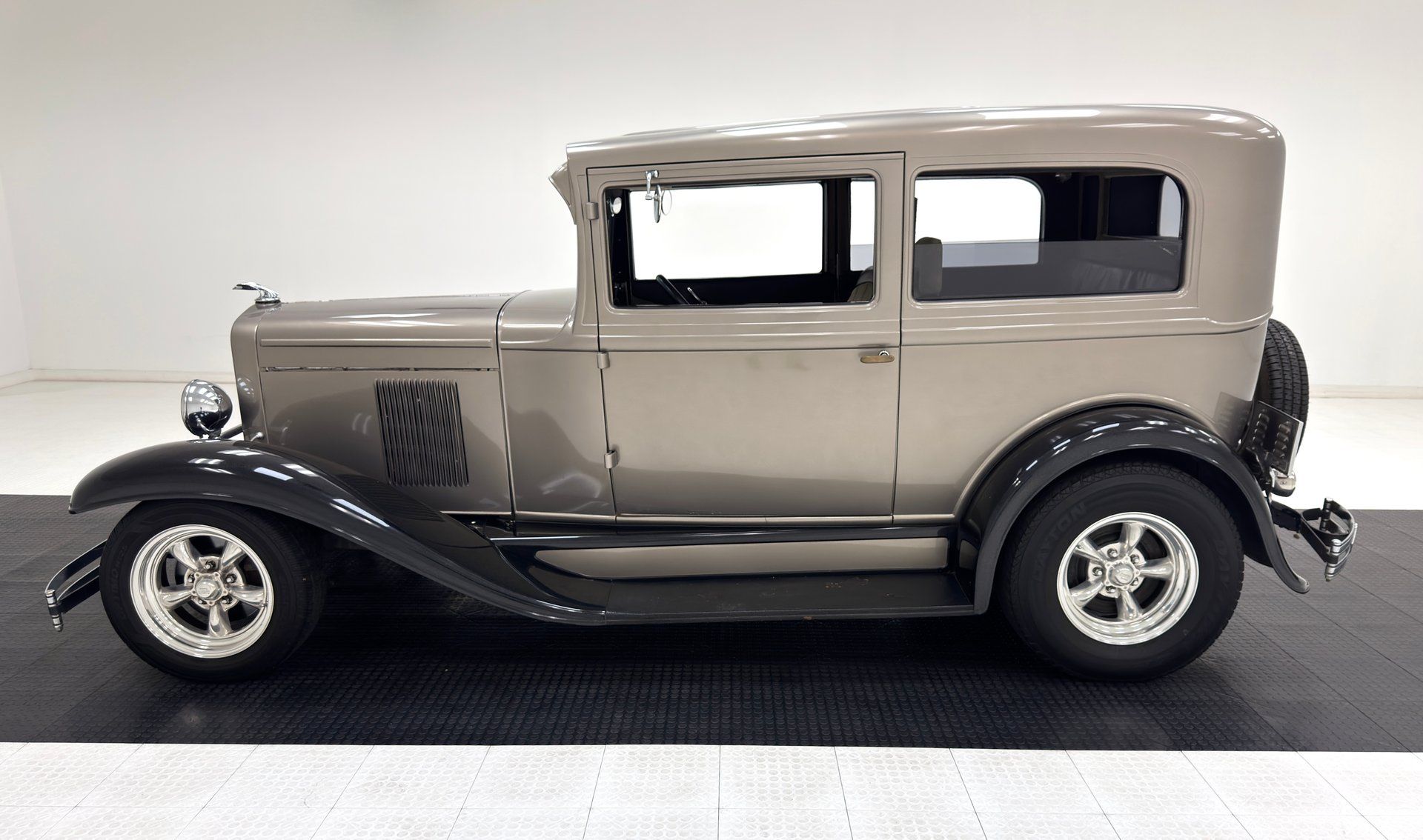 1930 Chevrolet AD Universal 2 Door Sedan, foto 2