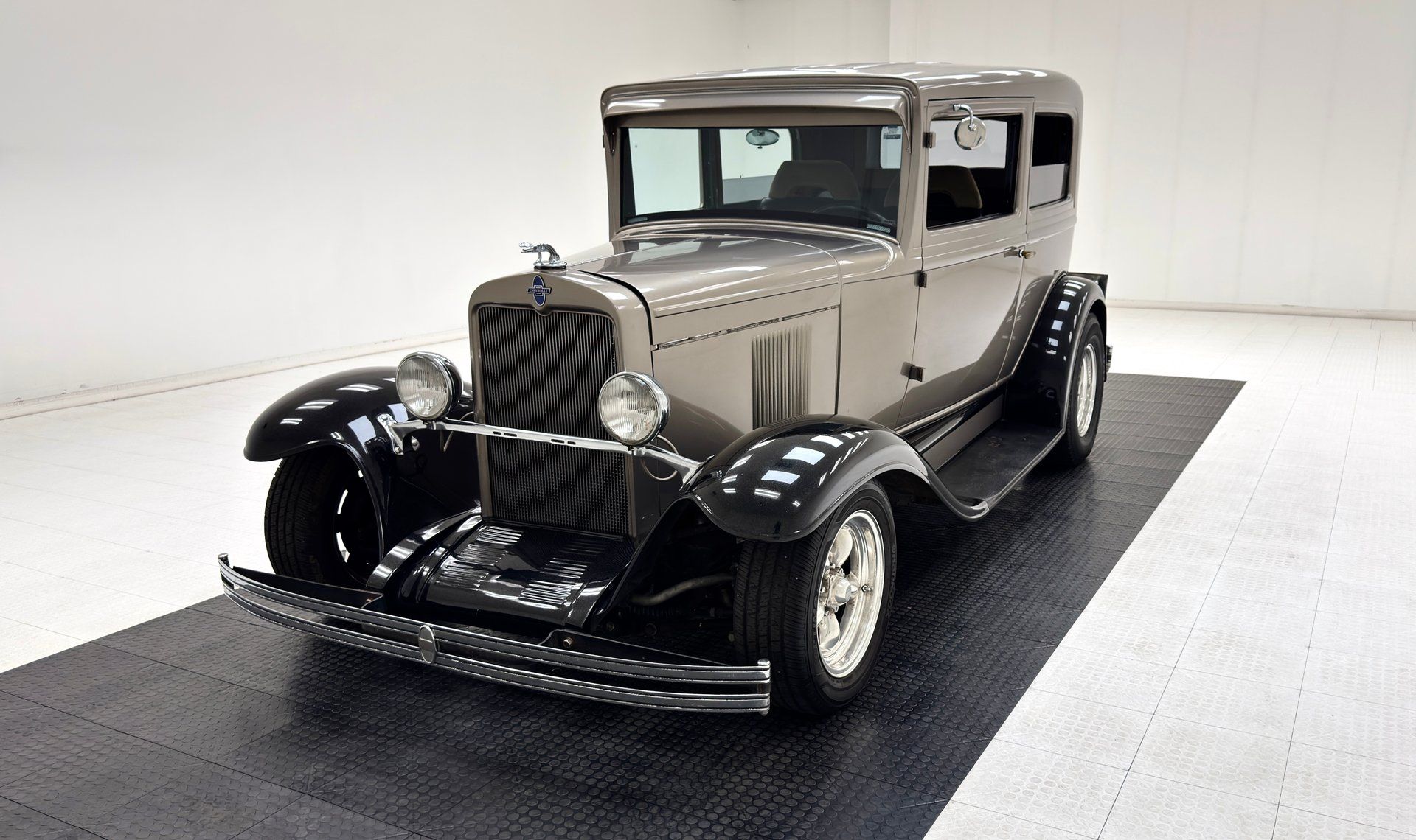 1930 Chevrolet AD Universal 2 Door Sedan, foto 1