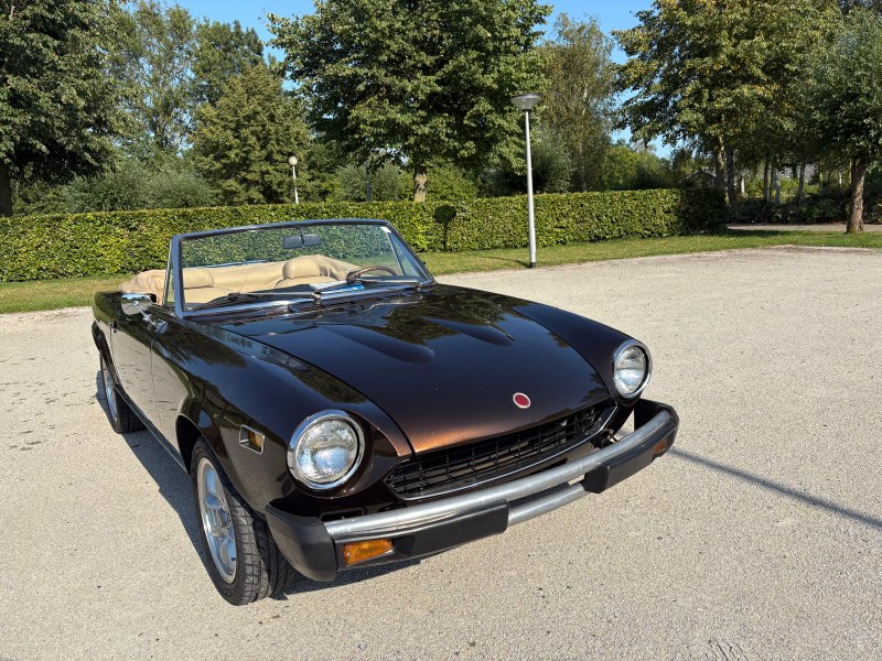 1978 Fiat Sport Spider 1800 Pininfarina, foto 2