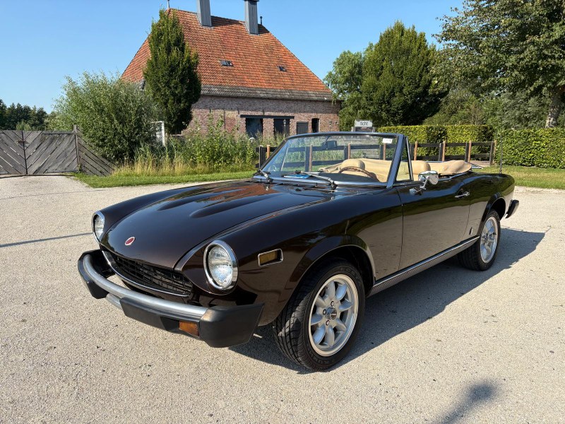 1978 Fiat Sport Spider 1800 Pininfarina, foto 3