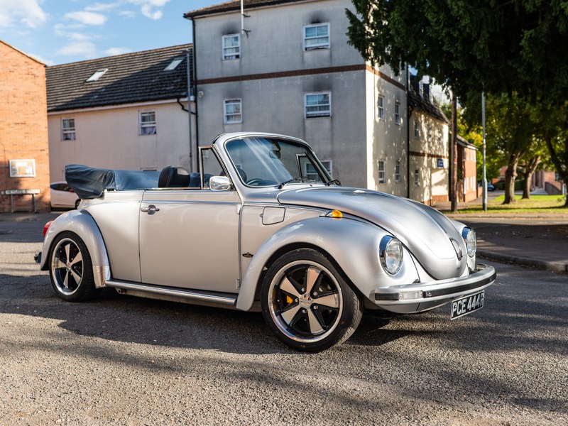 1977 Volkswagen Beetle 1303LS Karmann Cabriolet RHD 2.2L Manual, foto 1