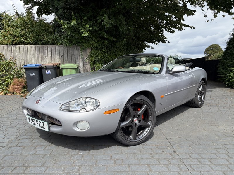 2001 Jaguar XKR Convertible X100, foto 1