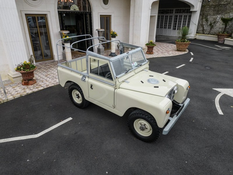 1966 Land Rover Series IIA 88”, foto 2