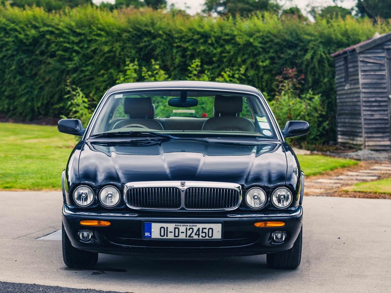 2001 Jaguar XJ8 3.2 V8, foto 1