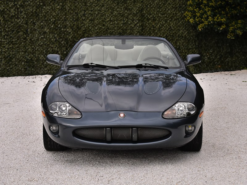 2000 Jaguar XKR Convertible 4,0L V8, foto 2