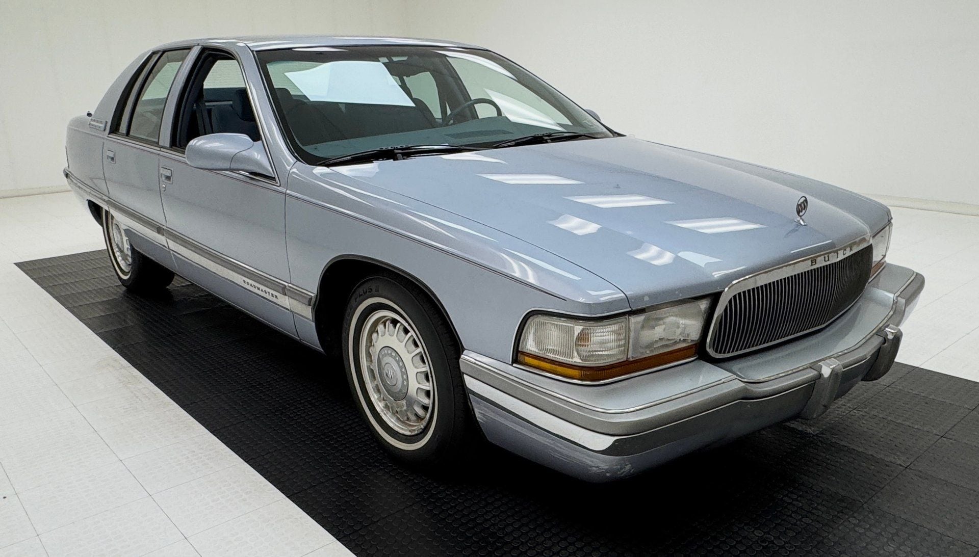 Rode Master 1995 Buick Roadmaster 4 Door Sedan à vendre - voiture ancienne de ...